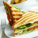सुट्टीच्या टेबलसाठी स्वादिष्ट सँडविच - फोटोंसह पाककृती ब्रेड सोडून द्या